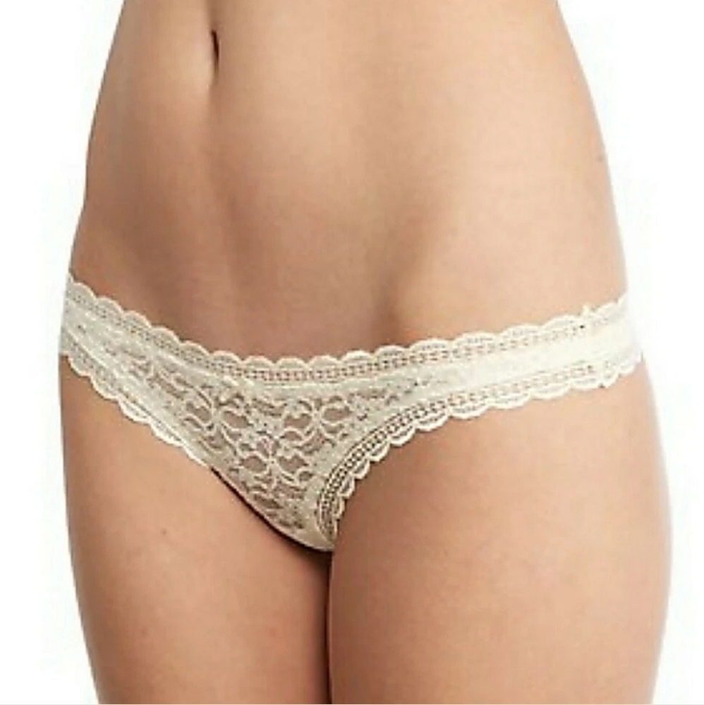 FREE PEOPLE Lace Thong Panties Womens Small